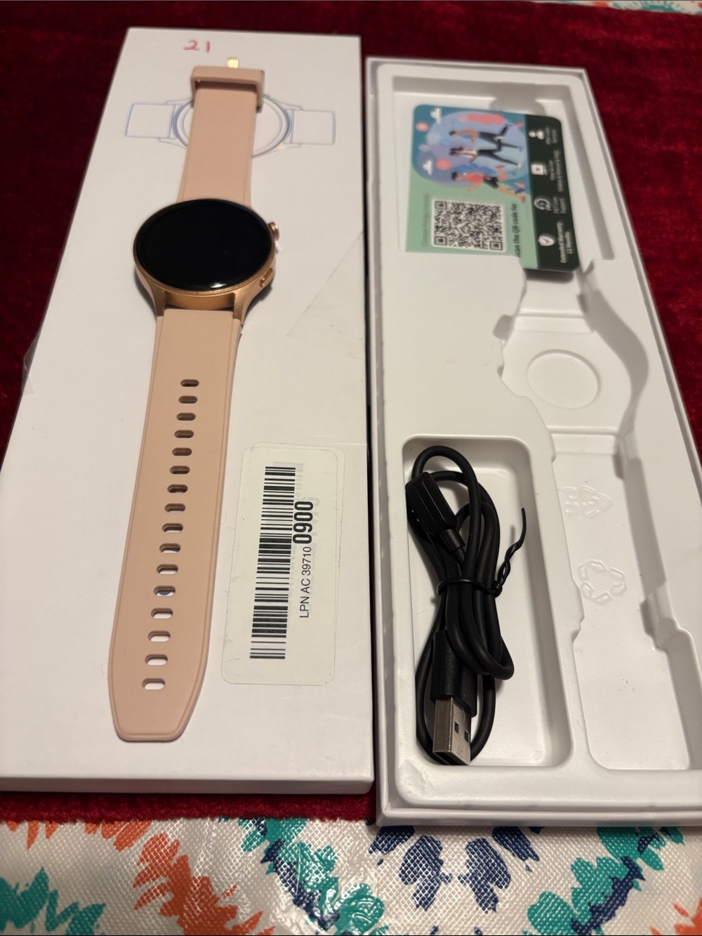 New Rose Gold Pink Smartwatch with Silicone Band charger 1.3 fitness tracker